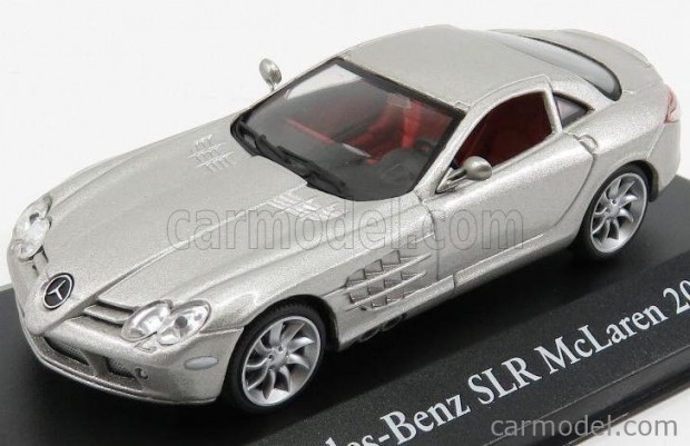 MERCEDES BENZ  SLR McLAREN 2003 - CON VETRINA - WITH SHOWCASE  SILVER