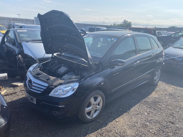 MERCEDES B W245 150 BENZIN JOBB K, MANUA elad�