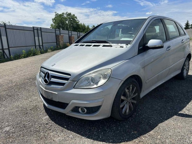MERCEDES B W245 180 BENZIN MODI BAL K, M elad�