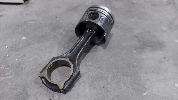 MERCEDES Benz SPRINTER 00 2.2 Dugatty� hajt�kar hajt�r�d csapszeg 9731