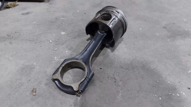 MERCEDES Benz SPRINTER 00 2.2 Dugatty� hajt�kar hajt�r�d csapszeg 9734