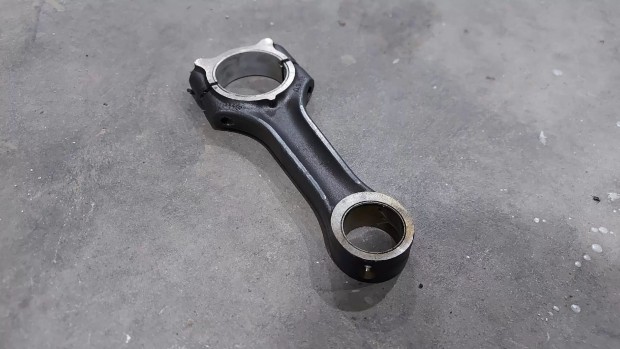 MERCEDES Benz SPRINTER 00 2.2 Dugatty� hajt�kar hajt�r�d csapszeg 9736