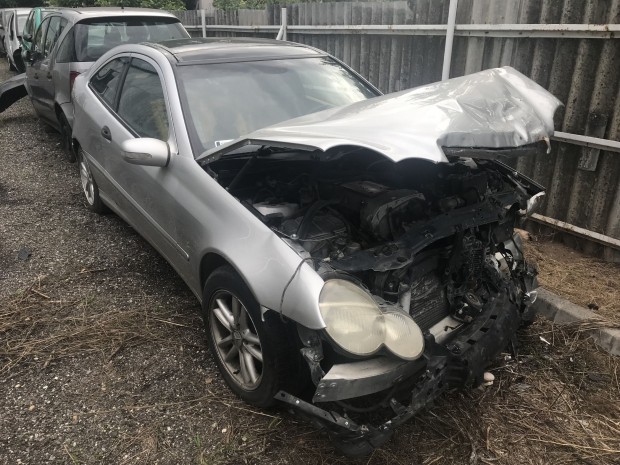 MERCEDES C W203 230 COUP KOMPRESSOR BAL elad