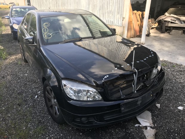 MERCEDES C W204 200 CDI JOBB K, MANUAL eladó