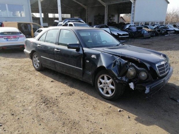 MERCEDES E W210 300 TD BAL K, AUTOM elad