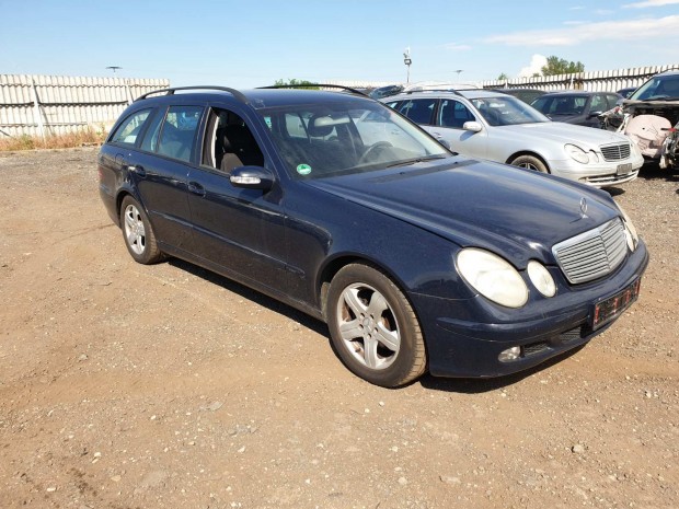 MERCEDES E W211 270 CDI KOMBI BAL K, AUT elad�