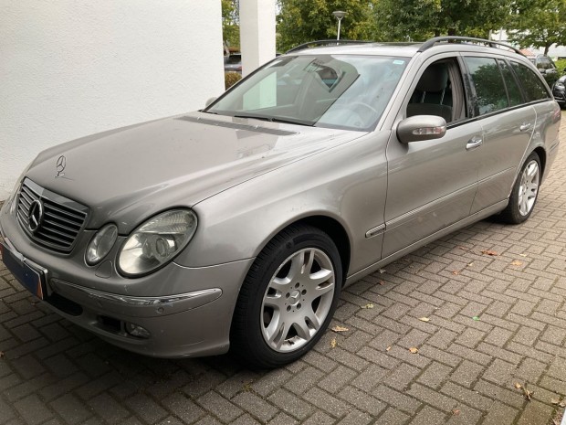 MERCEDES E W211 320 CDI KOMBI BAL K, AUT elad�