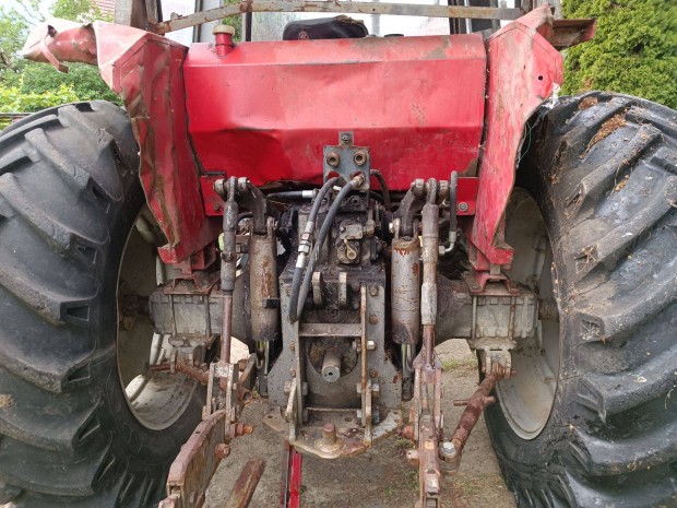 MF114-es traktor eladó!