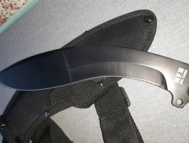 MFH kukri kerti bozótvágó combra erősíthető tokkal