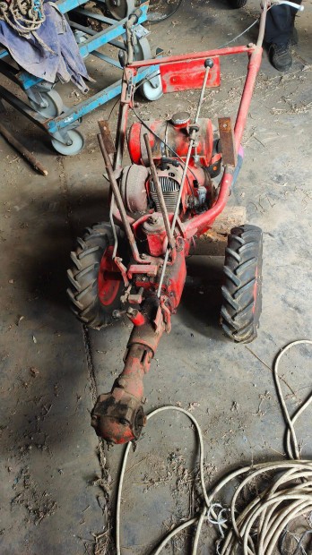 MF 70-es elad