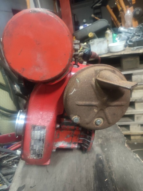MF -70 es traktor motor