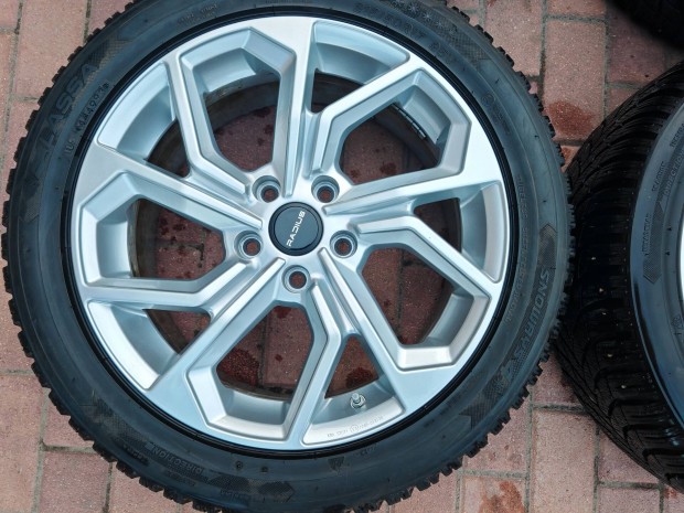 MG ZS EV tli szett 5x112 215/50r17 tli gumi 