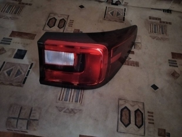 MG ZS jobb h�ts� l�mpa