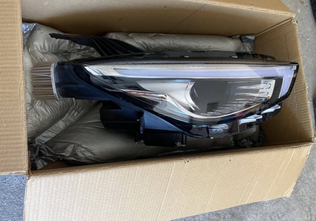 MG ZS jobb oldali, led fényszóró