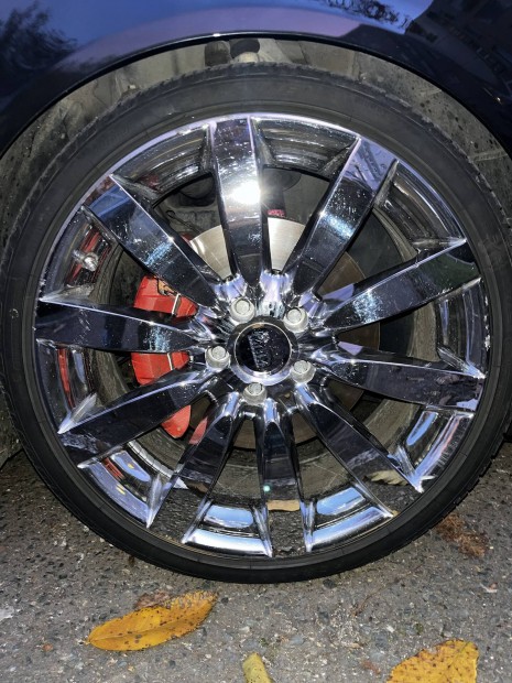 MOM nuveo 5x112  R19. ET30 alufelni Audi 