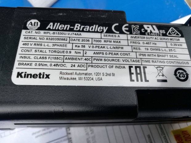 MPL-B153OU-VJ74AA Allen Bradley szerv motor