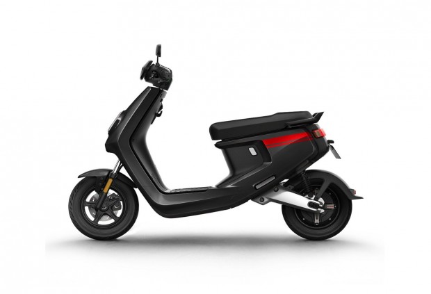 MQI+ Sport 1x48V31Ah elektromos motoros kerkpr fekete 2022