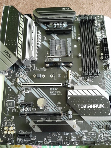 MSI MAG B550 Tomahawk