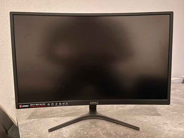 MSI hajltott monitor 75HZ