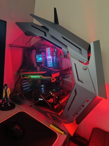 MSI z590 Godlike, dobozos, tartozékokkal, kiváló állapotban