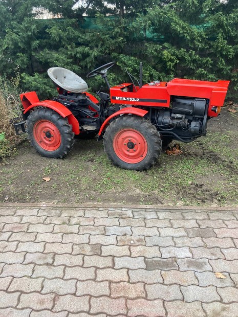 MT8-132.2 kistraktor!