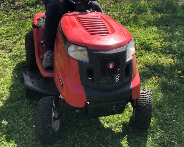 MTD SMART RF 125 Fűnyíró traktor