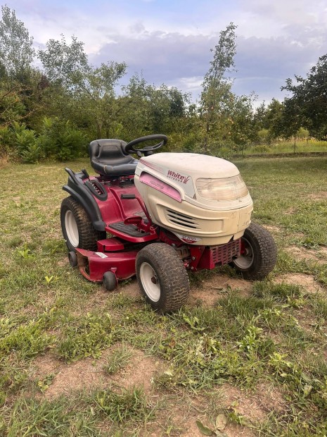 MTD fűnyíró traktor