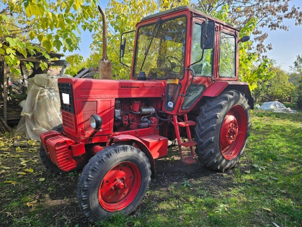 MTZ80 Piros rendszmos Elad