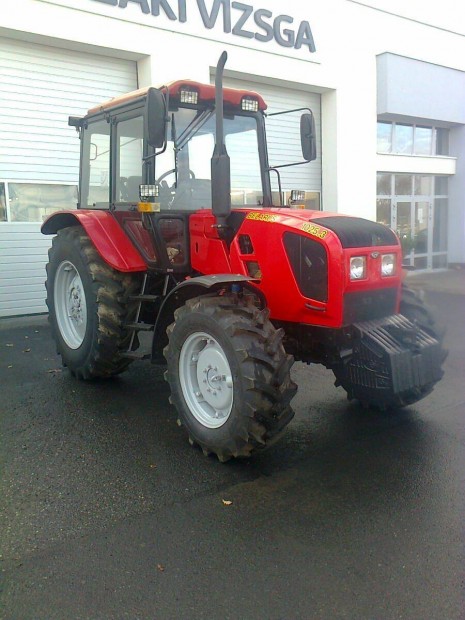 MTZ-1025.3 j traktor