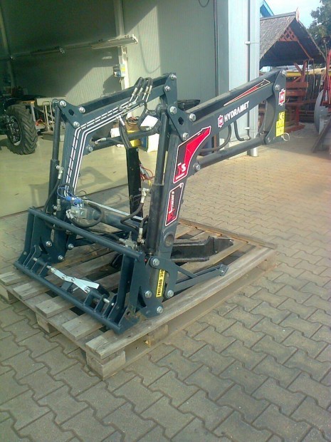 MTZ-320 traktorra j homlokrakod