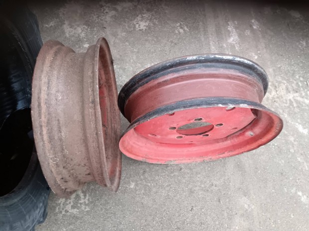 MTZ 50 80 82 traktor alkatrsz gumi 