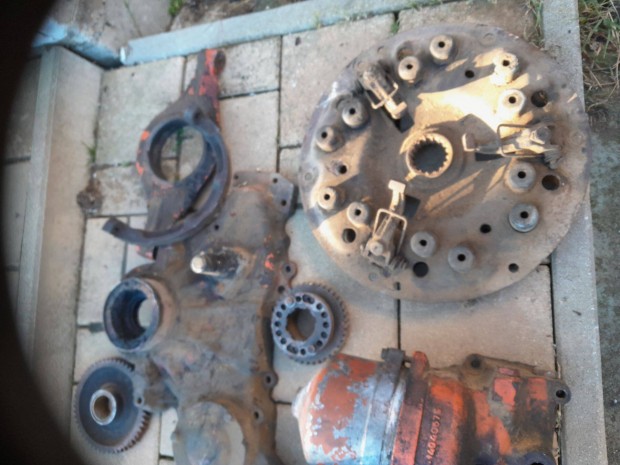 MTZ 50-es alkatrszek eladk