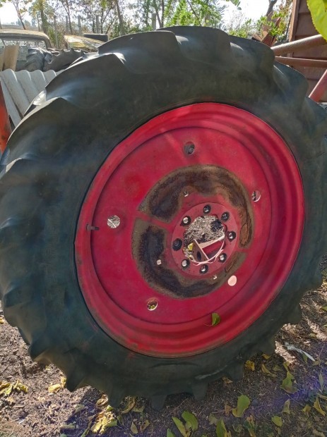 MTZ 50 hátsó kerék