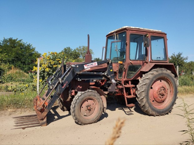 MTZ 550 + homlokrakod elad 