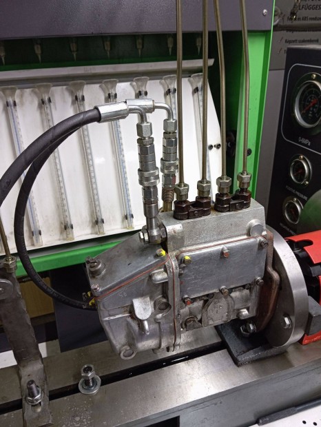 MTZ 550 adagol� fel�j�tva