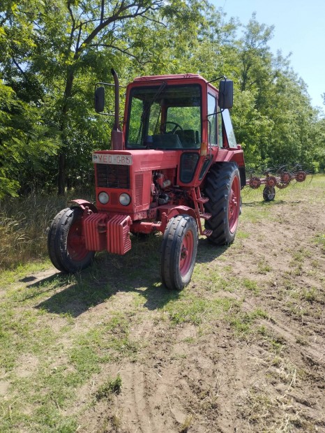 MTZ 550 e traktor elad 