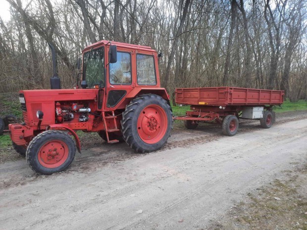 MTZ 550 traktor ptkocsival