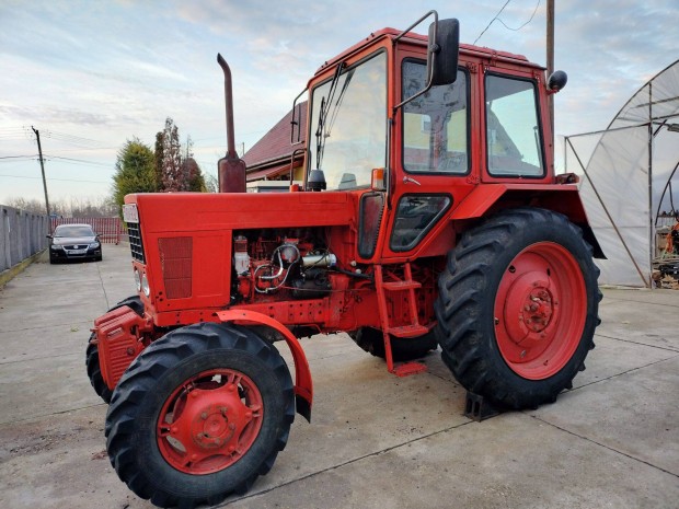 MTZ 552 E mszakival