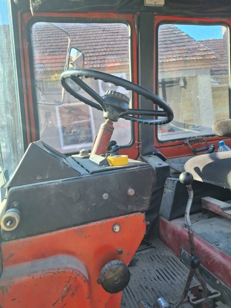 MTZ-80 j Homlokrakodval 