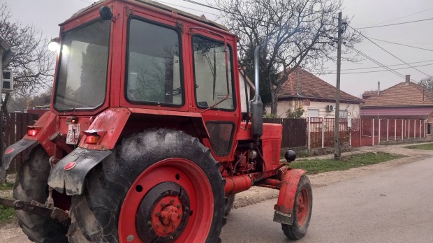 MTZ 80-as traktor elad