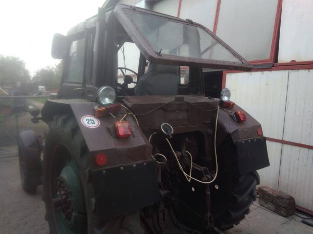 MTZ 80 és 82 traktor fülke, és motorháztető