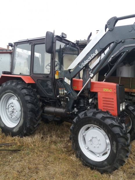 MTZ 820.4 j llapot gumikkal