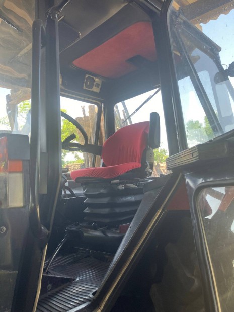 MTZ 820 Traktor