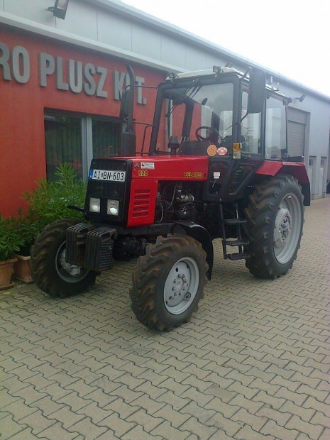 MTZ-820 szöghajtásos használt traktor