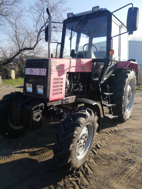MTZ 820 traktor elad