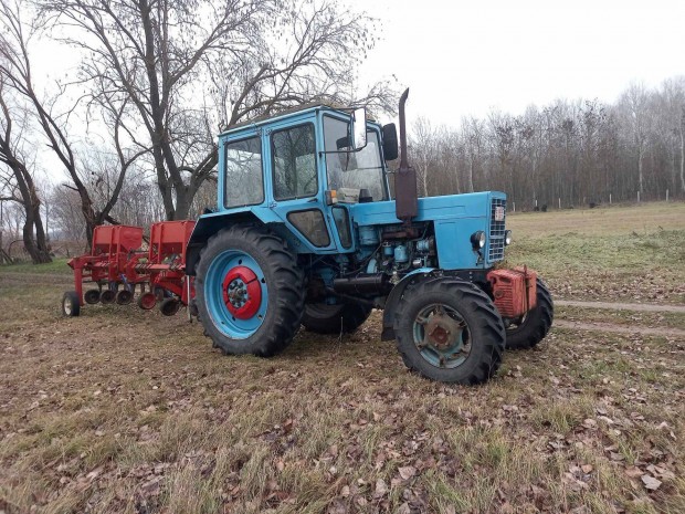 MTZ 82 94 évjárat nagyon jó állapotban , dupla orrsóllyal ,gyári új mu