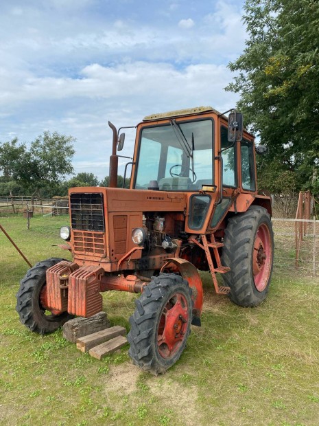 MTZ-82 Traktor + mszakival