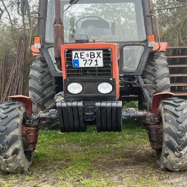 MTZ 82 traktor elad