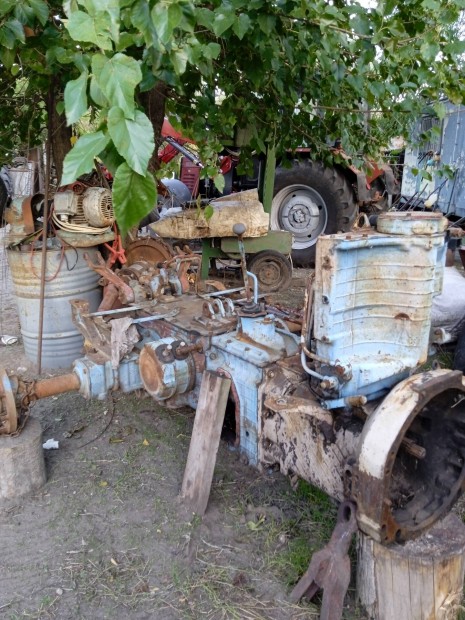 MTZ 82 traktor htulja hinyos llapotban elado