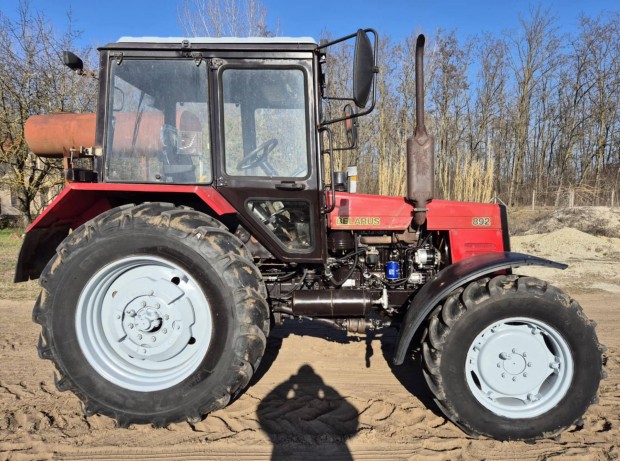 MTZ 892.2 j Gumikkal 